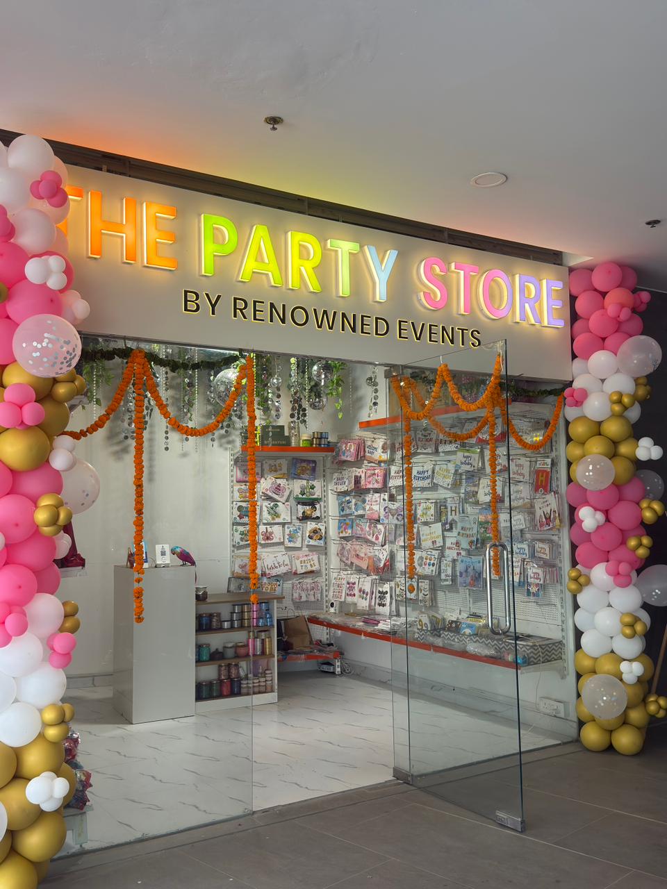 Best Party Store in Gurgaon | Helium Balloons, Personalized Balloon Bouquets & Corporate Event Props