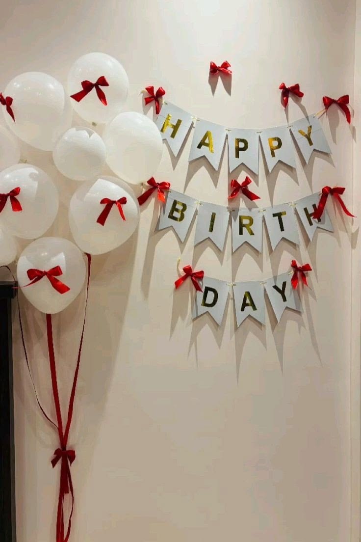 Birthday Room Decoration with Balloons, Ribbon Bows &amp; Happy Birthday Banner